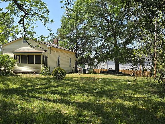 5th image of 1218 Gordon St