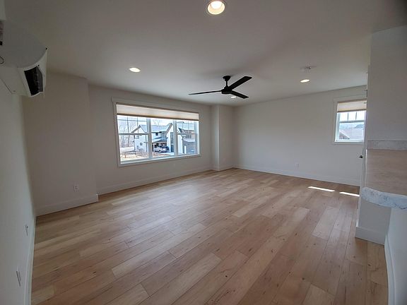 3rd image of 3354 S 30th Ave #1ADU