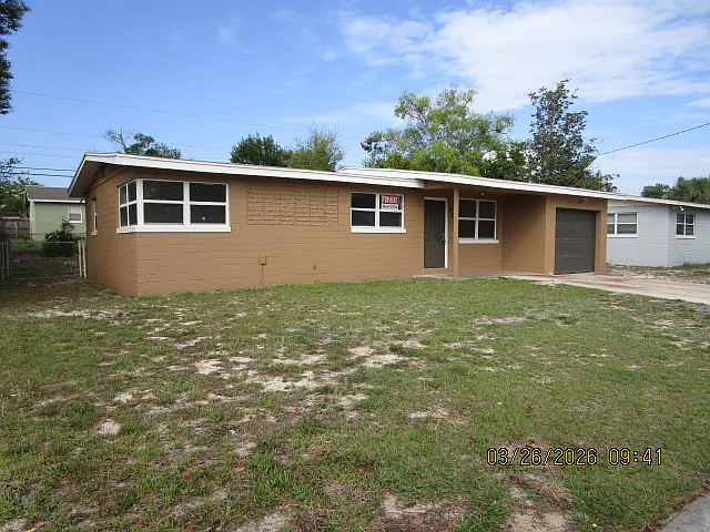 922 Lewis Dr — Photo 6