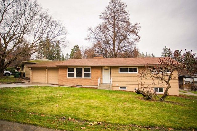 1st image of 2515 E Girard Pl