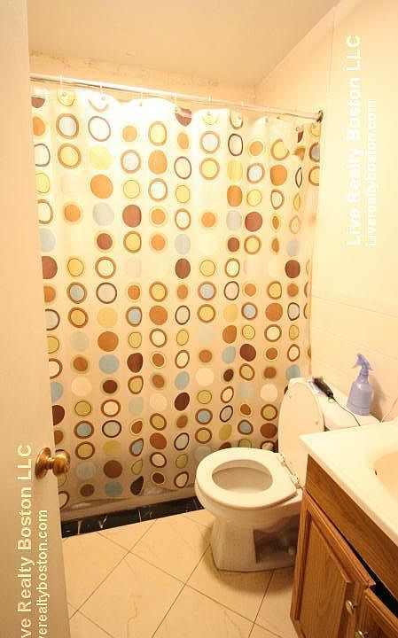 2nd image of 149 Brook St