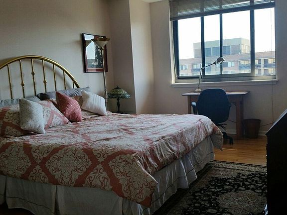 Master Bedroom: King bed, Secy Deck, Wardrobe, Vanity