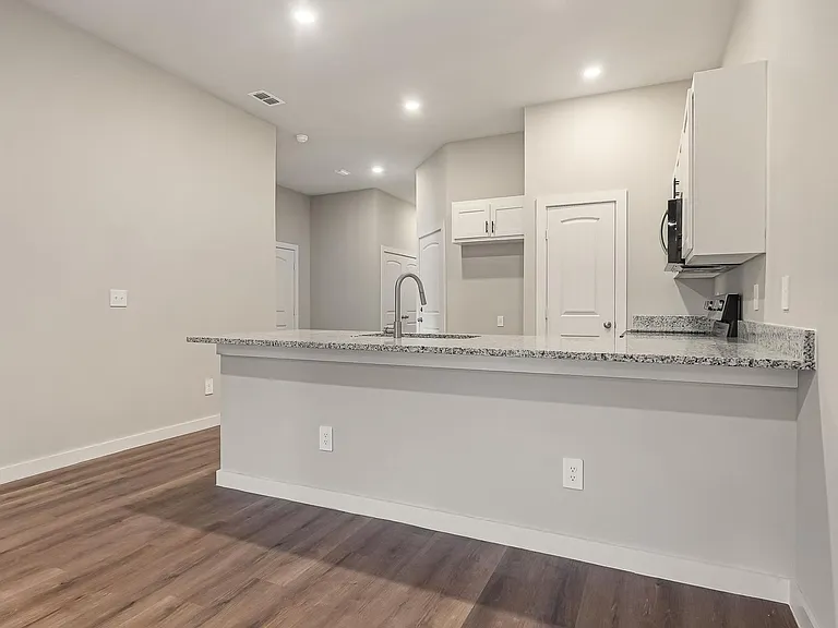 2651 Baron Ave — Photo 9