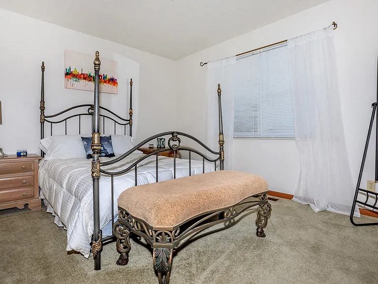 Sassafras Hill Apartments — Photo 28