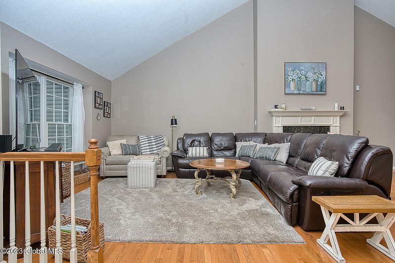 5th image of 23 Ridgefield Drive