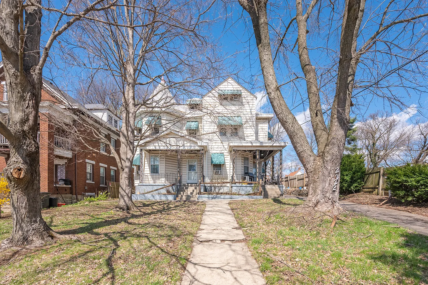 2 bed, $1,050 — Photo 1