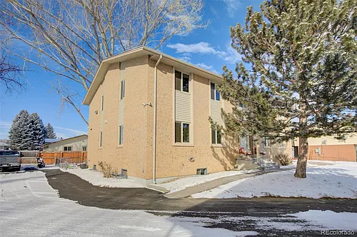 1331 Merl Pl Photo 1