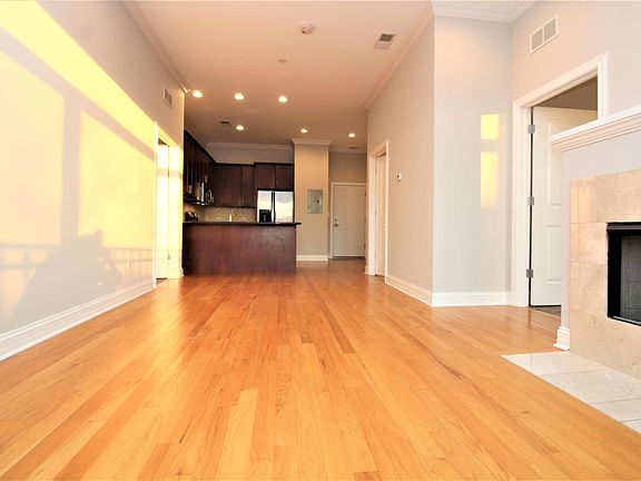 4th image of 4651 N Greenview Ave APT 311