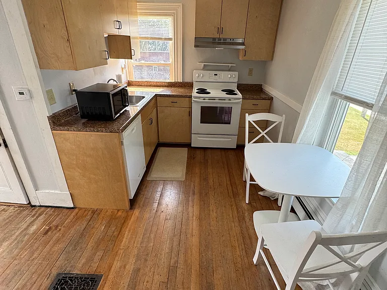 310 River Rd #2 — Photo 6
