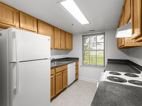 3rd image of 5705 Washington Blvd #5716-02