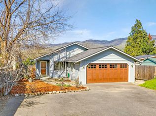 239 E Hersey St, Ashland, OR