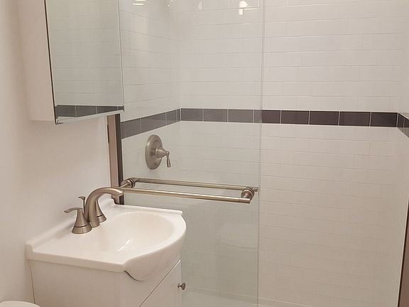 5th image of 14210 Hoover Ave APT 109