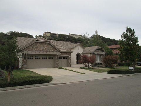 1st image of 738 Adagio Dr