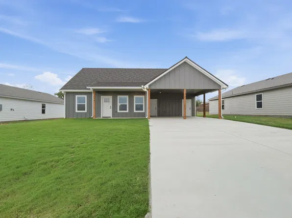 408 Poplar Ct, Hico, TX 76457
