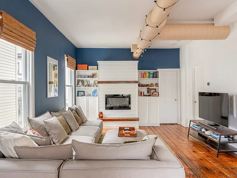 10 Cottage St #2 — Photo 5