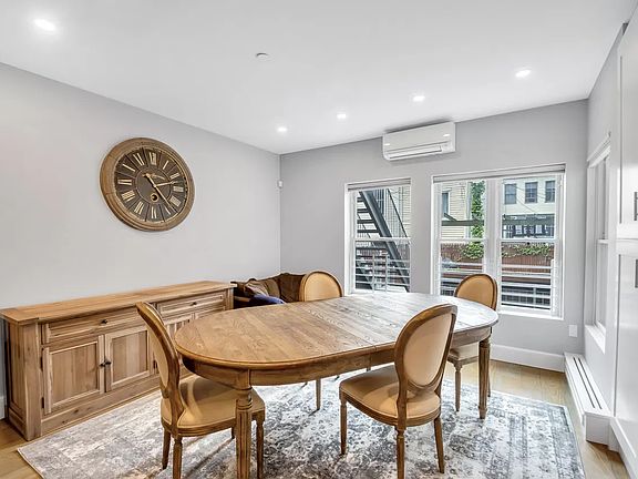 3rd image of 245 16th St APT 2