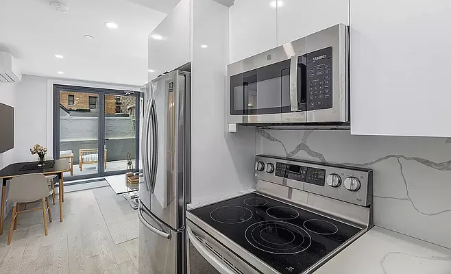 Rented by REAL New York | media 15