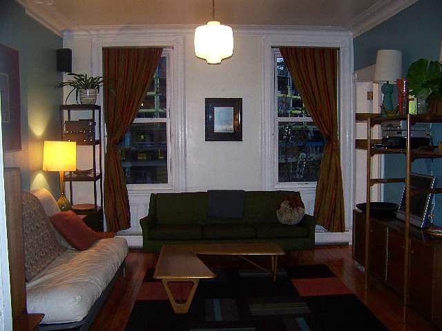 1st image of 1118 Hudson St APT 4