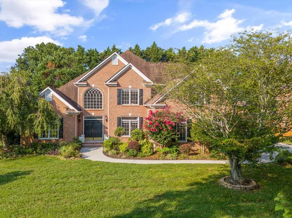 755 Cabot Dr, Knoxville, TN 37934