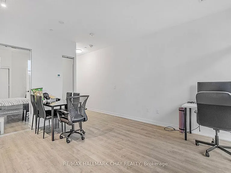 2300 Saint Clair Ave W #110 — Photo 21