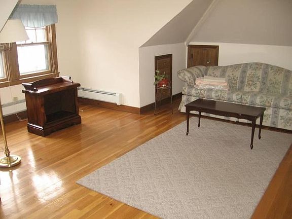 3rd image of 217 Kendrick Ave #3