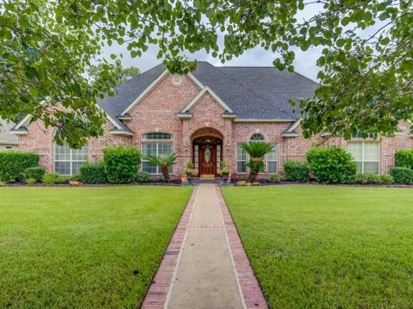 102 Mission Hills Dr, Lufkin, TX 75901