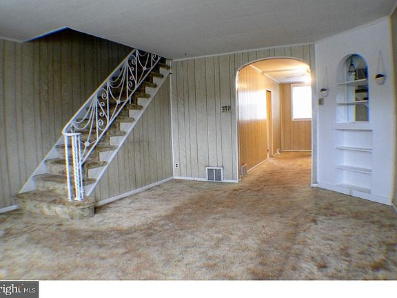 5th image of 2915 Devereaux Ave