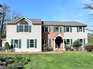 2 Trevor Ln, Malvern, PA 19355