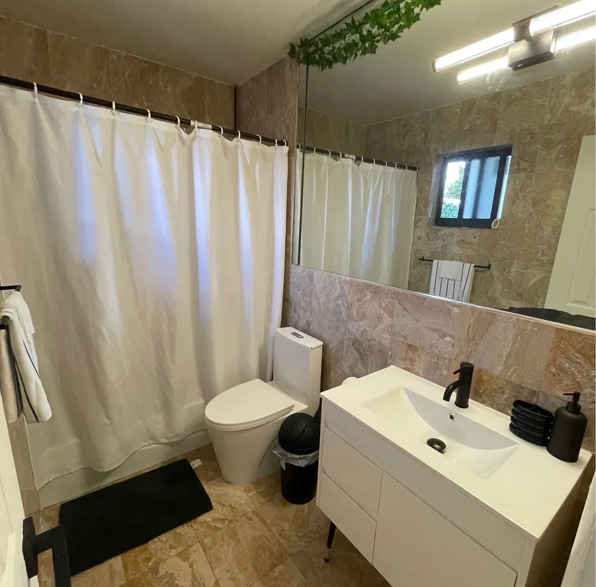 Studio, 1100 sqft, $1,400 — Photo 3
