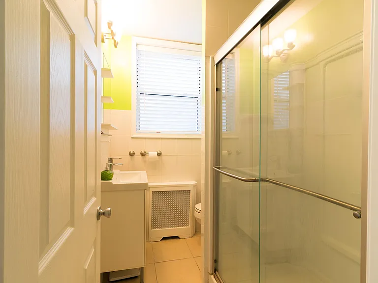 633 Washington Ave #1 — Photo 14