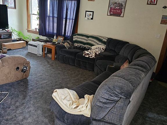 3rd image of 440 S Campbell Ave