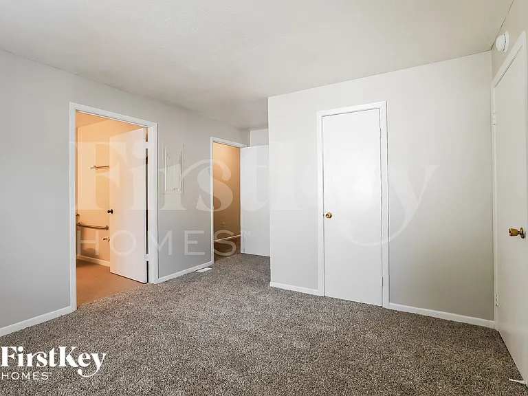 5607 Northport Dr — Photo 7
