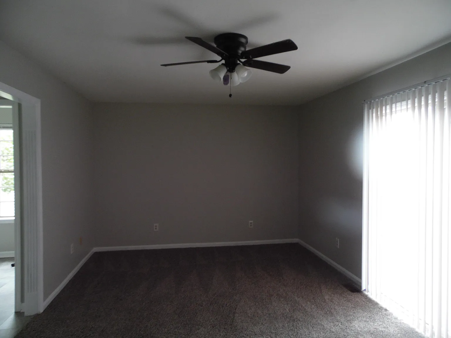 3 bed, 2.5 bath, 1441 sqft, $1,695 — Photo 4