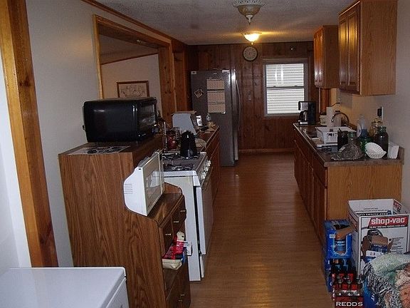 4th image of 322 Tudor Dr