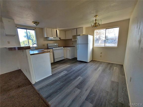 5th image of 2087 E Hackamore Drive