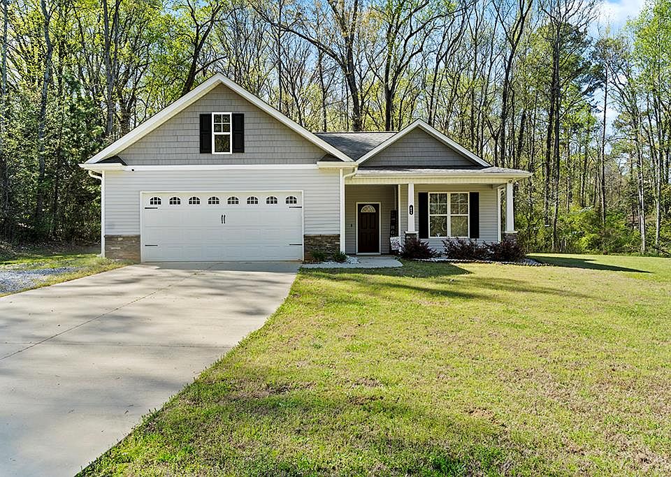 1st image of 411 Rockcreek Blvd