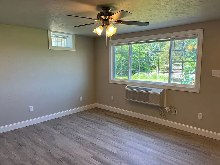 Salem Run Apartments - Phase 1 — Photo 22