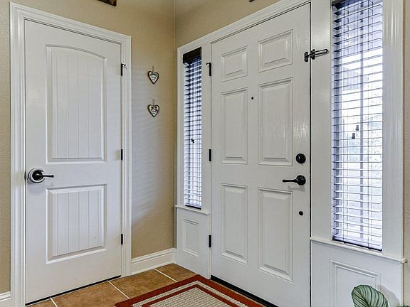 5th image of 3563 Sacramento Dr