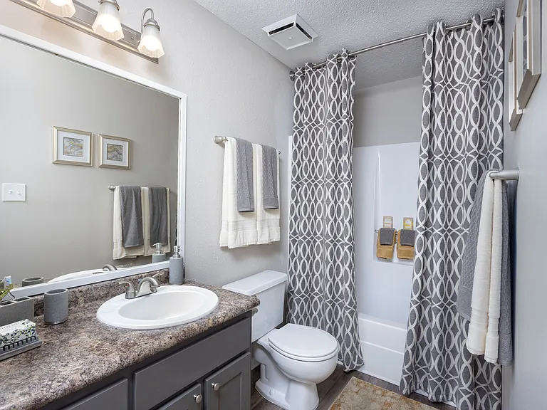 Azure Cove Apartment Homes — Photo 63
