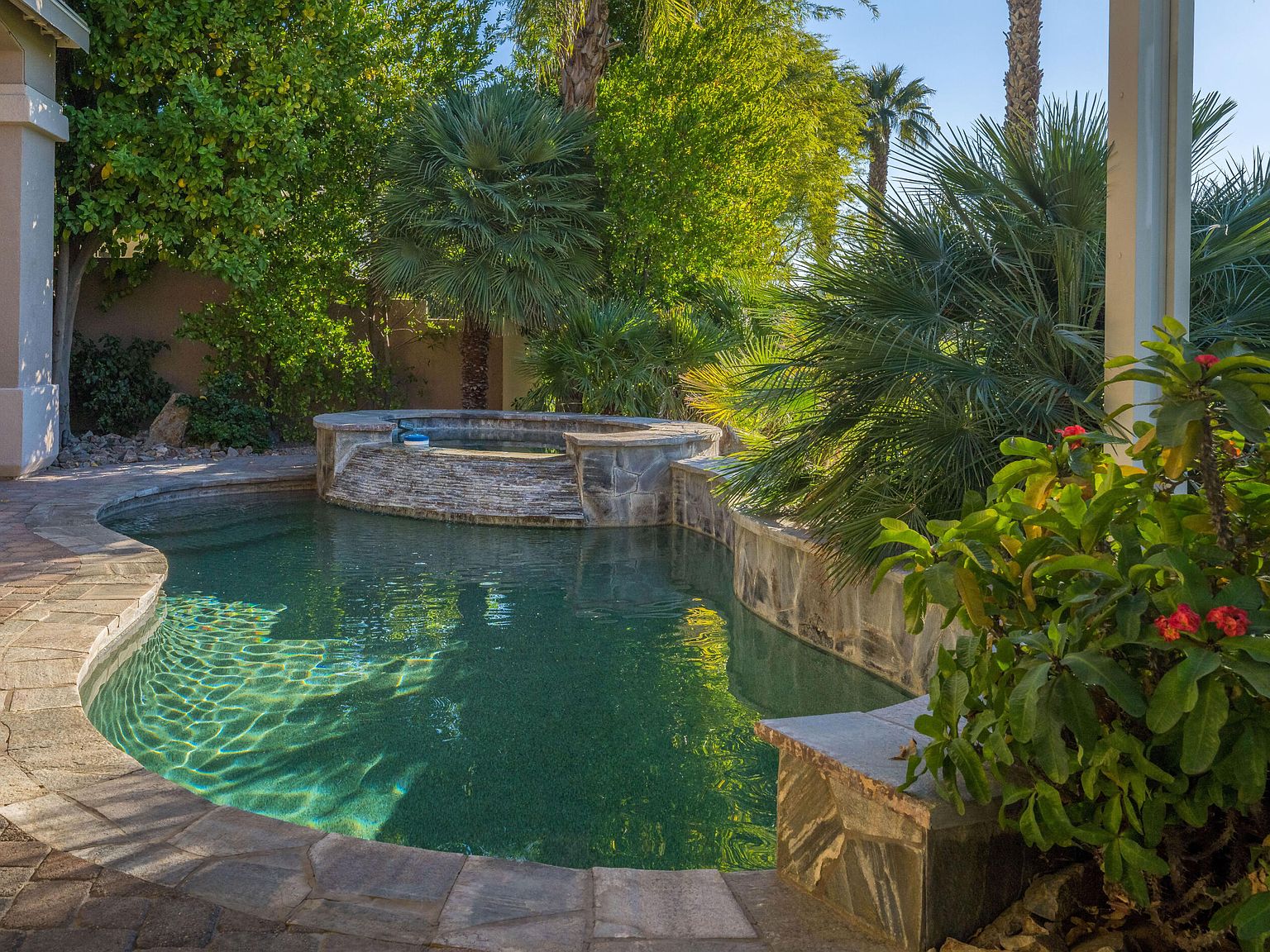 483 Tomahawk Dr, Palm Desert, CA 92211 Zillow