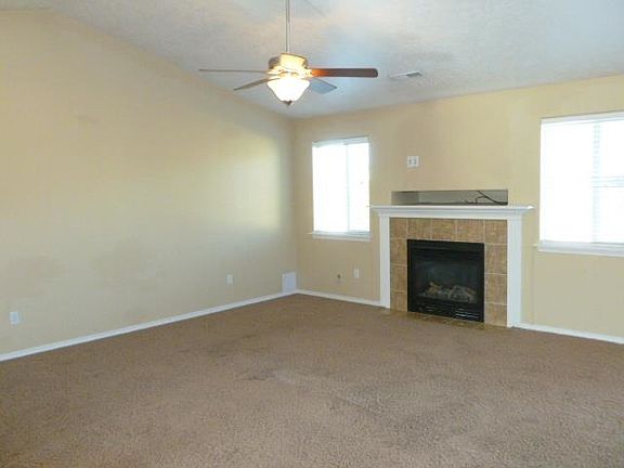 4th image of 6015 Washougal Ln