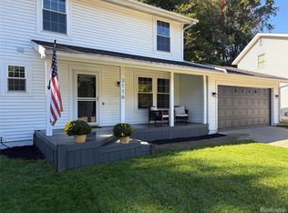 3116 Scarborough Rd, Lansing, MI 48910