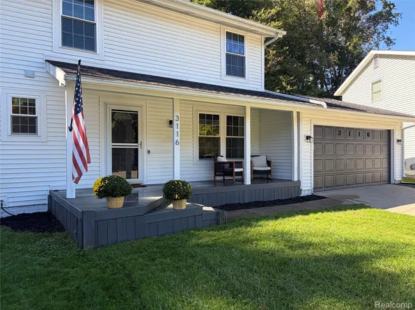3116 Scarborough Rd, Lansing, MI 48910