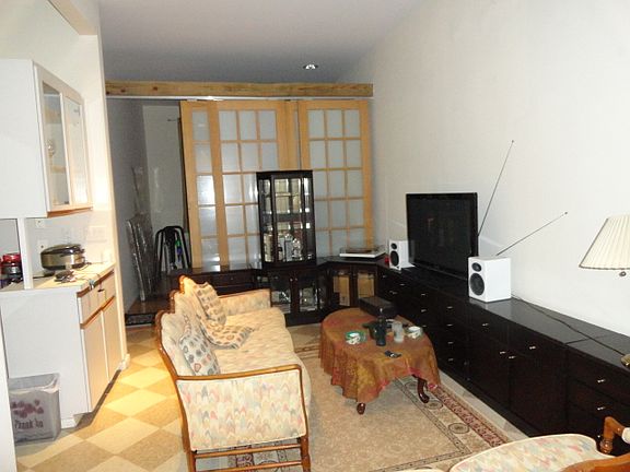 2nd image of 2905 21st Ave #1