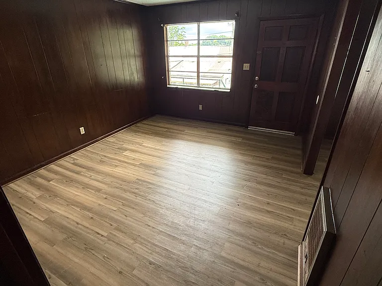 308 Highland Ave NW #5 — Photo 4