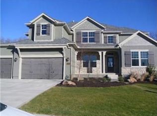 16517 Barton St, Overland Park, KS 66062