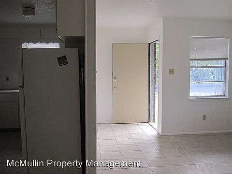 2nd image of 307 E Avenue A #A
