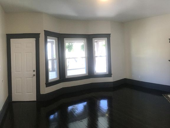 4th image of 2582 W 10th St