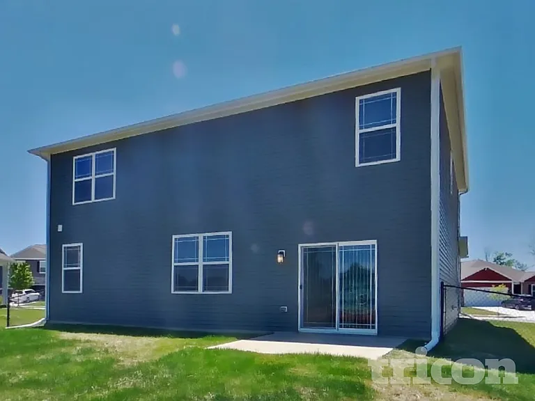 1658 Fairmount Dr — Photo 15
