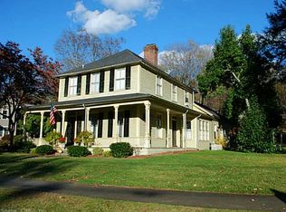 225 Main St S, Woodbury, CT 06798